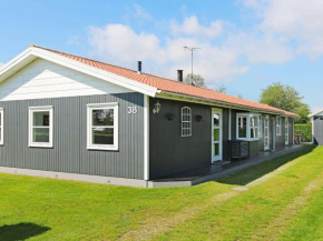 12 person holiday home in Hadsund
